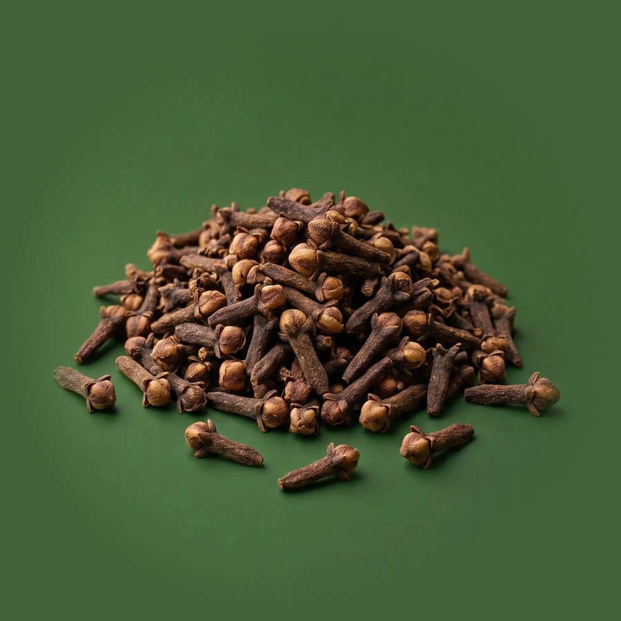 A pile of whole dried cloves